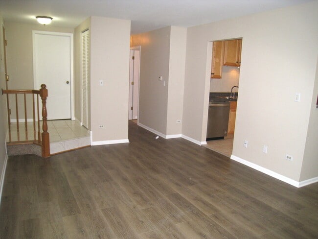 Building Photo - 876 Cross Creek Ct