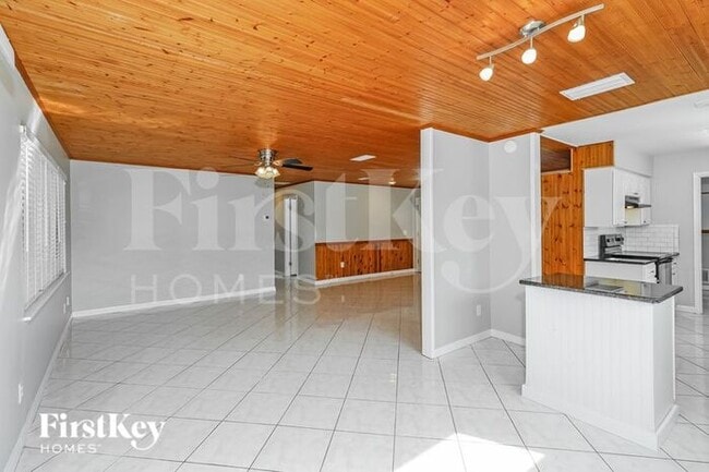 Building Photo - 1034 Hermosa Dr