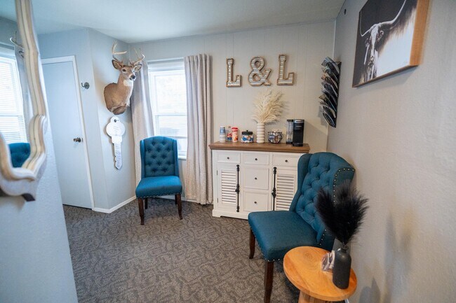 Foto del edificio - 4256 Fox Hills Ct