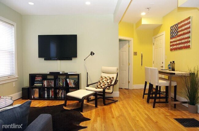 Building Photo - 2 br, 2 bath Townhome - 1600 Marianna Ln