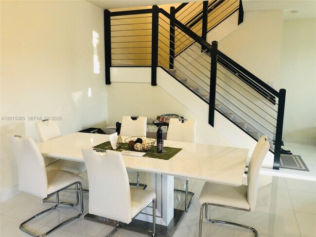 Foto del edificio - 10597 NW 81st Terrace