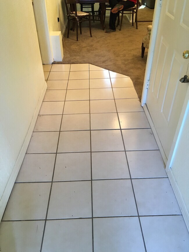 Building Photo - 3011 Conifer Cir