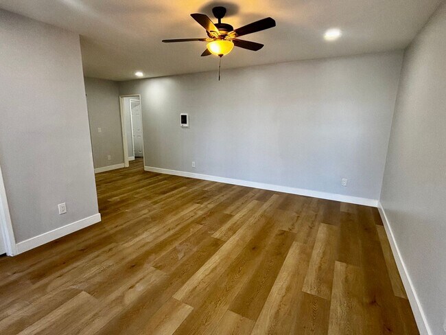 Foto del edificio - 3168-3170 Mandan Way