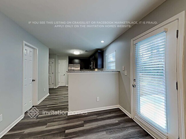 Foto del edificio - 904 Grass Hollow Ct