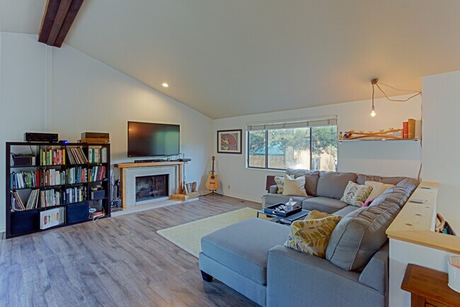 Foto del edificio - 2256 Sidewinder Dr