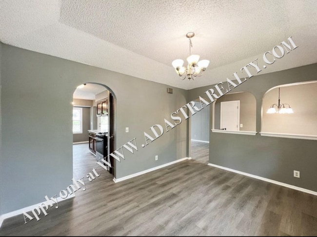 Building Photo - Cozy 4 Bedroom 3 Bath in Olathe-Coming SOON!!