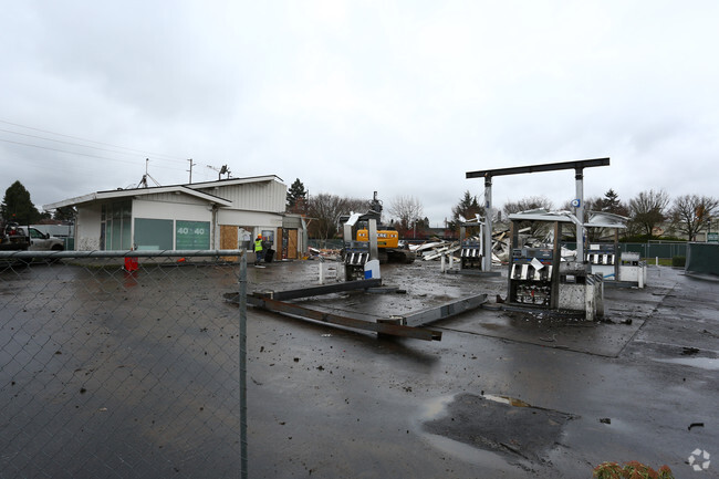 Building Photo - Oliver Station Apartments