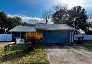 Building Photo - 106 Pinehaven Dr