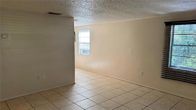 Foto del edificio - 2313 52nd Ave E