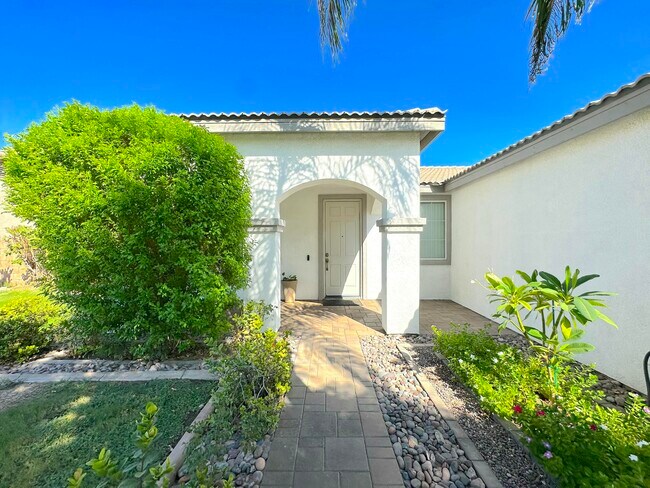 Foto del edificio - 47510 Stetson Ct