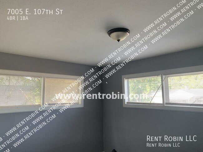 Foto del edificio - 7005 E 107th St