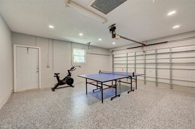 Foto del edificio - 4 br, 3 bath House - 10434 NW 6th Ct
