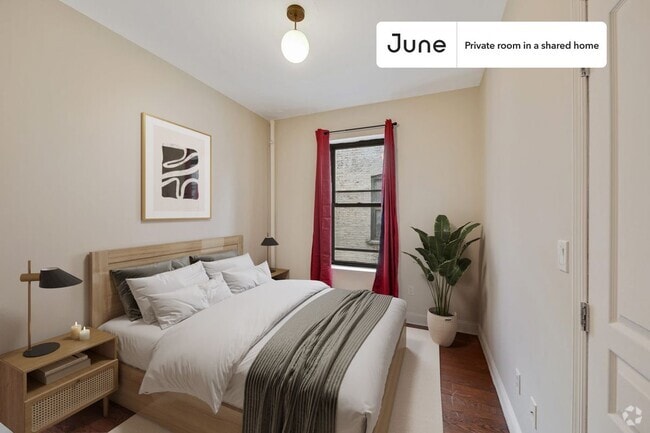 Building Photo - Private bedroom in 4 bed/1 bath Home
