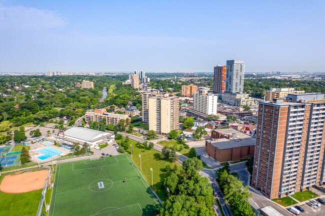 Aerial Photo - 2089 Lawrence Av