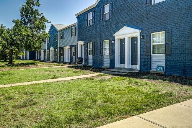 Building Photo - 1709 Colorado Ave