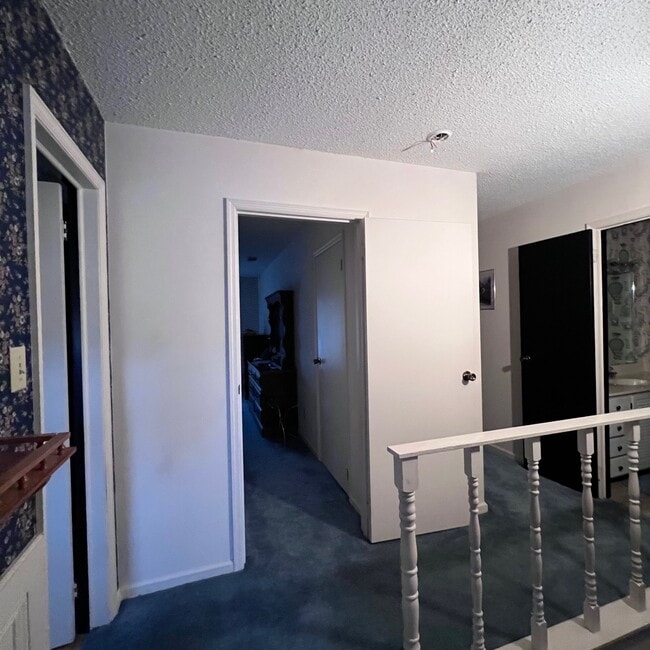 Foto del edificio - 306 Thomas Jefferson Dr