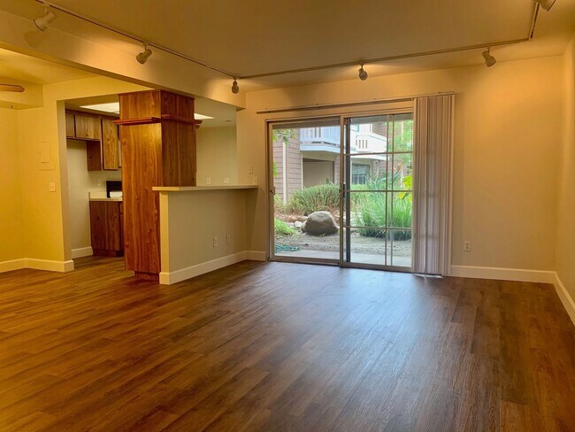 Foto del edificio - 1 Bedroom in Serene Community in Garden Grove