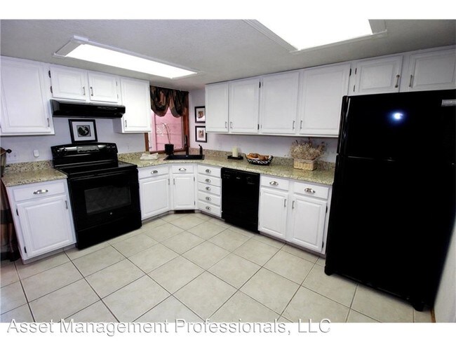 Building Photo - 2926 Millice Ave
