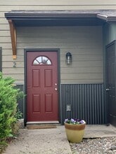 Building Photo - 104 Mission Ct
