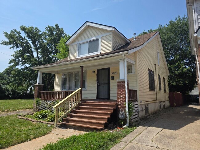 Building Photo - 5276 Maryland St