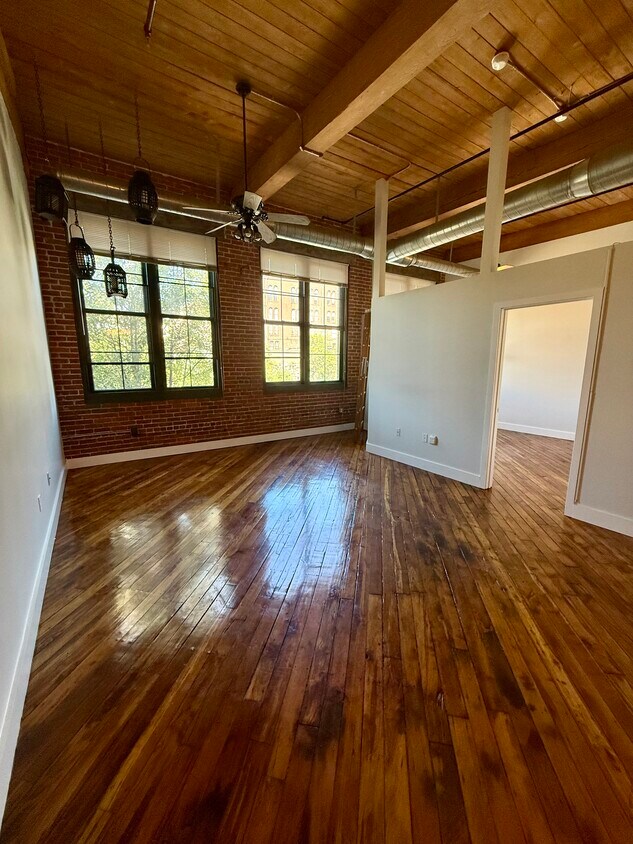 Living Room - 99 Allen St