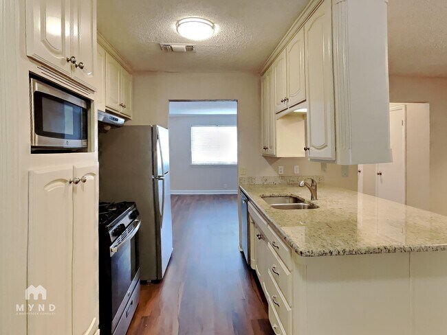 Foto del edificio - 129 NE Michael Dr