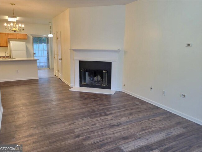 Foto del edificio - 1497 Cove Creek Cir