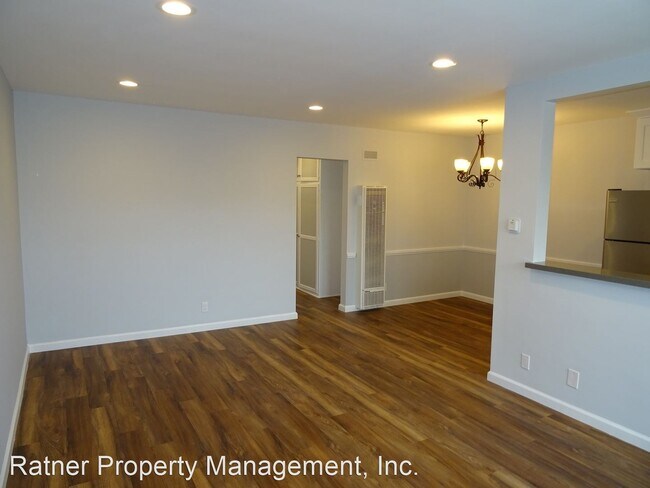Building Photo - 624 N Hayworth Ave