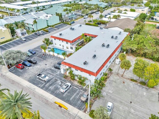 Foto del edificio - 2201 NE 36th St