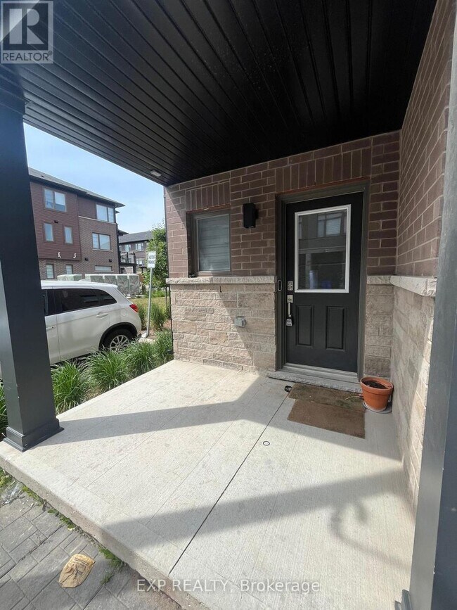 Photo du bâtiment - 575-575 Woodward Ave