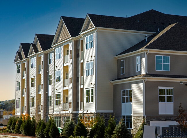 Building Photo - 34 Bank