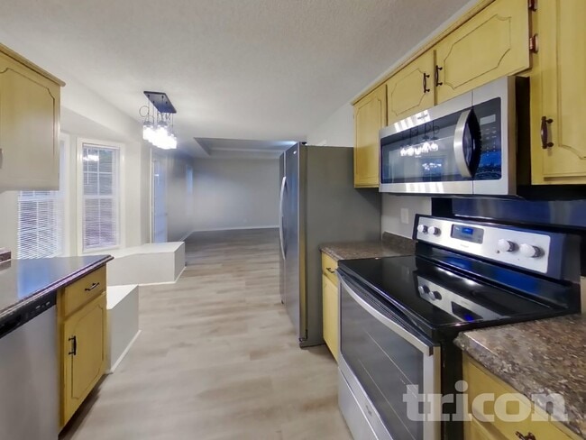 Building Photo - 3261 Tabby Dr