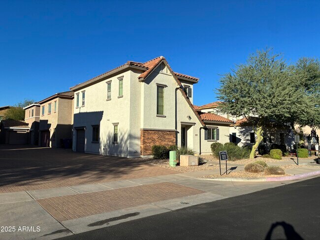 Foto del edificio - 14240 W Country Gables Dr