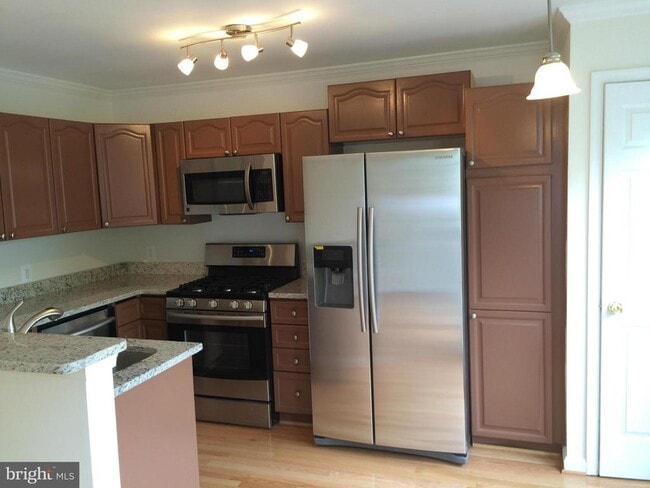 Building Photo - 4653 Lambert Dr