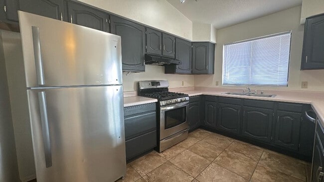 Building Photo - 2628 Canyon View Dr
