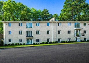 Building Photo - 166 Anderson Ave NW