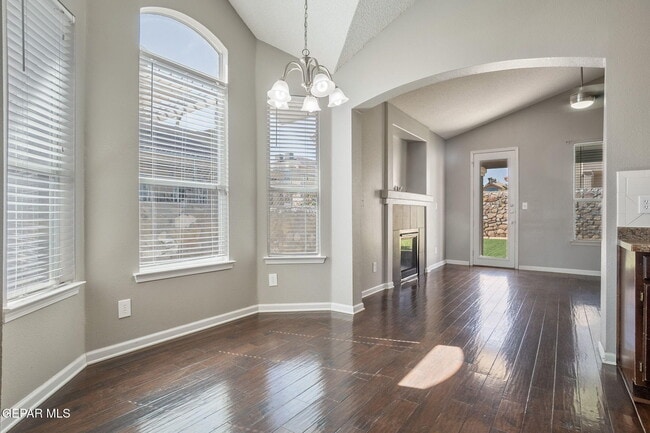 Foto del edificio - 12509 Twin Leaf Dr