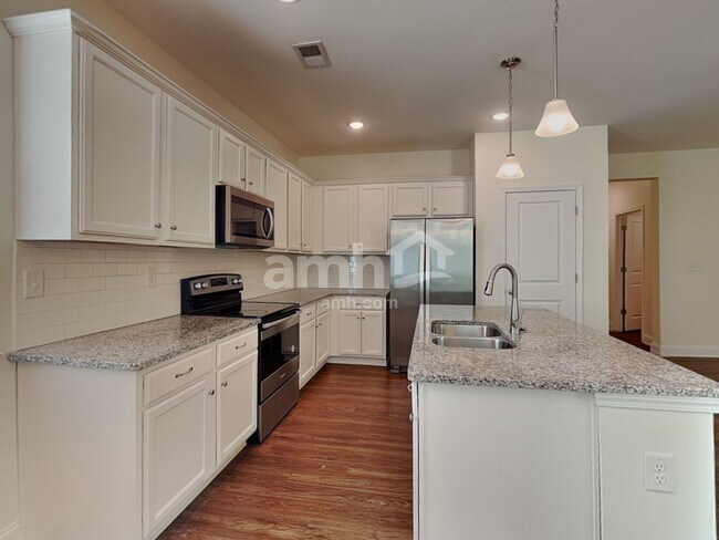 Foto del edificio - 1221 Bordeau Way