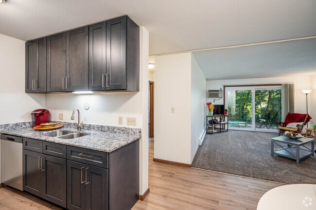 2BR, 1BA - 984SF - Kitchen - The Edge Apartments