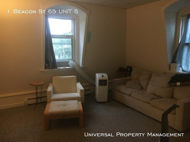 Building Photo - One Bedroom Apartment in Downtown