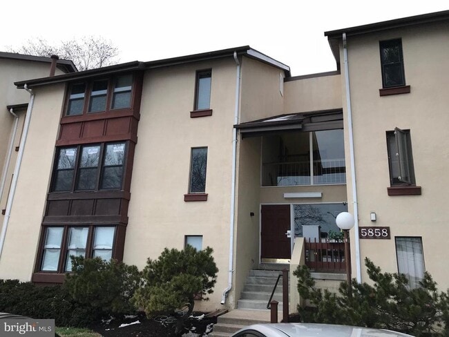 Building Photo - 5858 Thunder Hill Rd