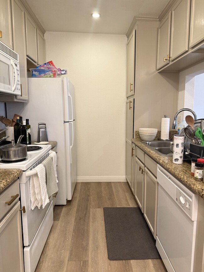 Building Photo - 1123 Sepulveda Blvd