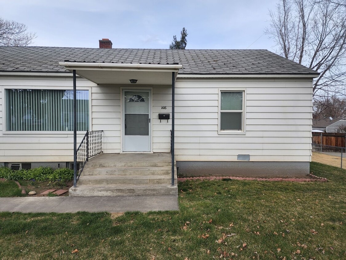 Primary Photo - Spacious 2BR Duplex in Central Richland – ...