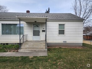 Building Photo - 1416 Mahan Ave