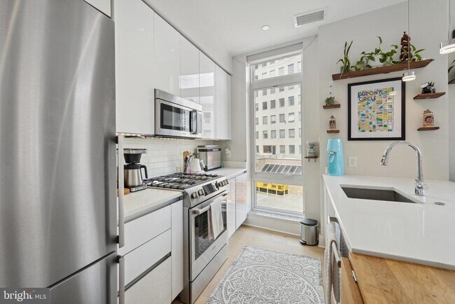 Foto del edificio - 1745 N St NW