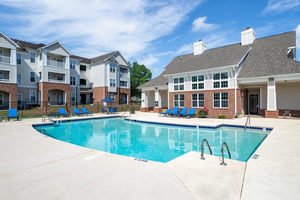 Foto principal - Falls Creek Apartments and Townhomes