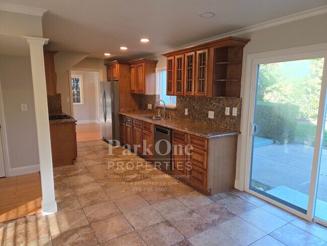 Foto del edificio - Spacious Pleasant Hill Home Near College Park & DVC