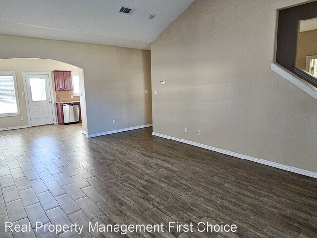 Foto del edificio - 3 br, 2.5 bath House - 6803 Maribette Road...