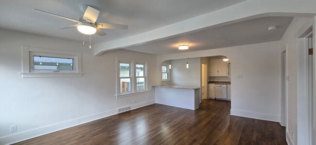 Foto del edificio - 1117 W 31st St