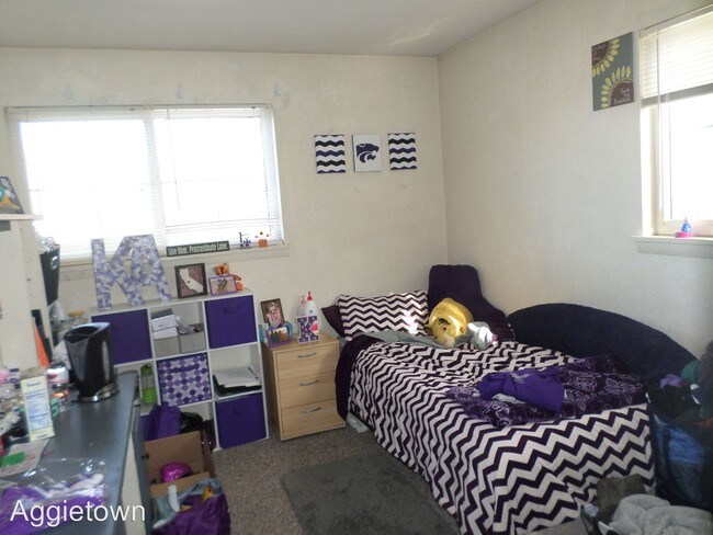 Foto del edificio - 1826 Anderson Ave